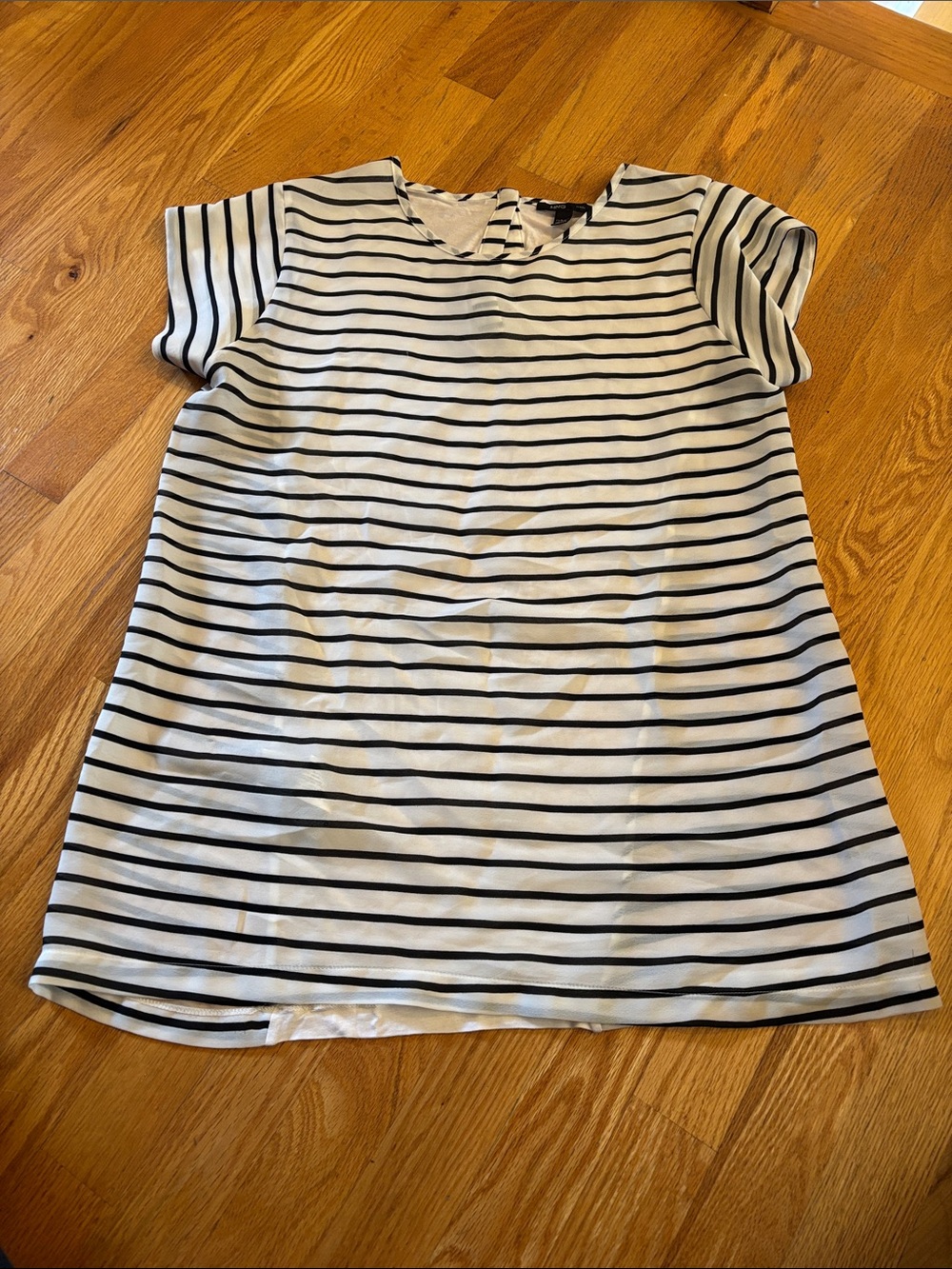 Mixed Media Black & White Striped Short Sleeve Shirt (Size M)
